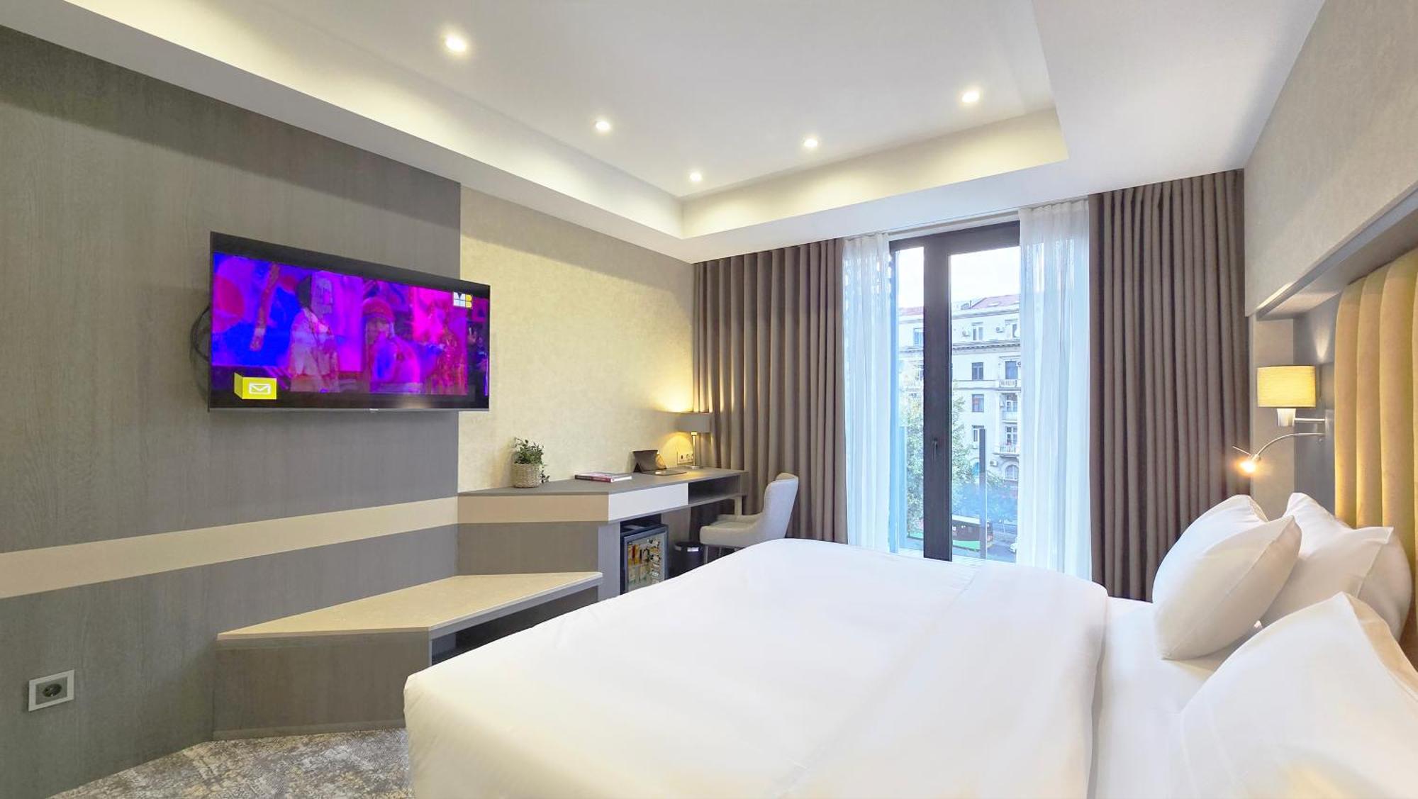 Griffin Hotel Tbilisi Bagian luar foto