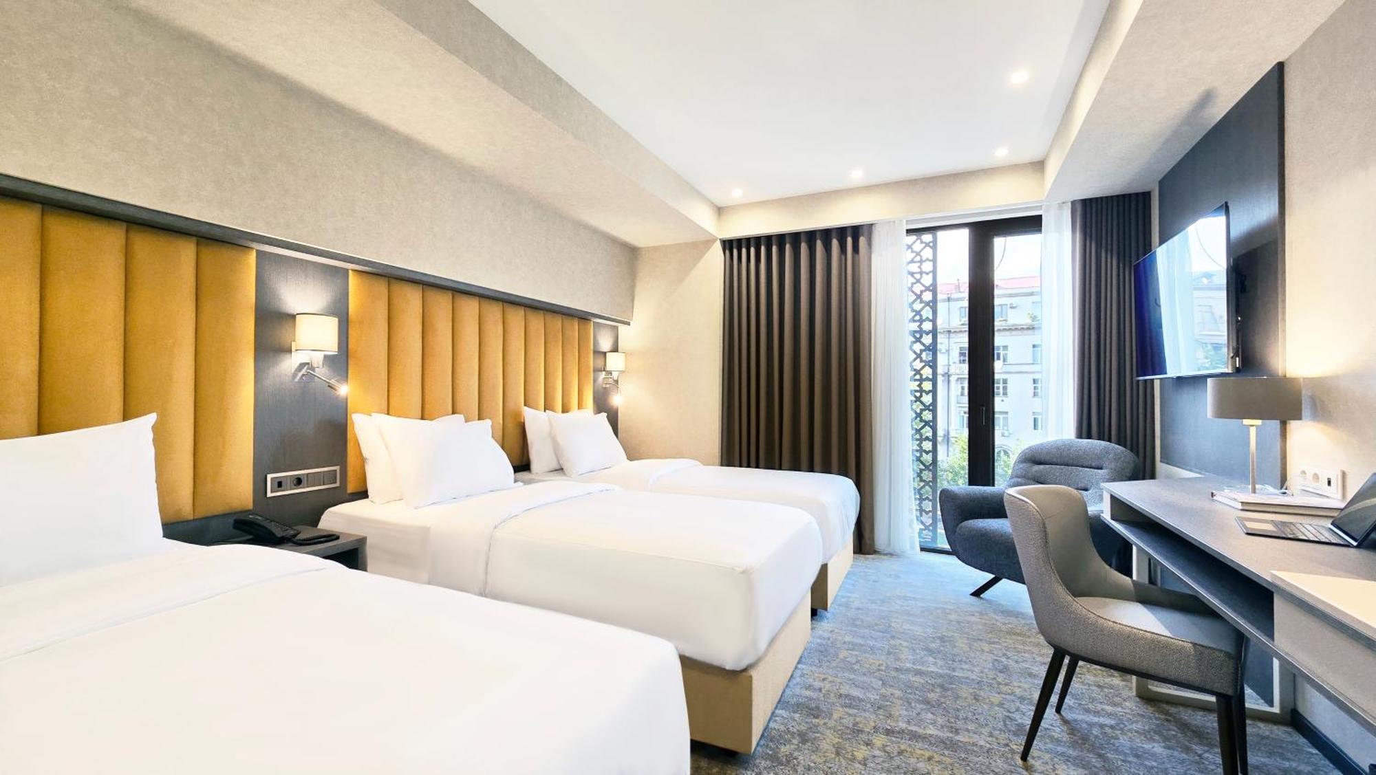 Griffin Hotel Tbilisi Bagian luar foto