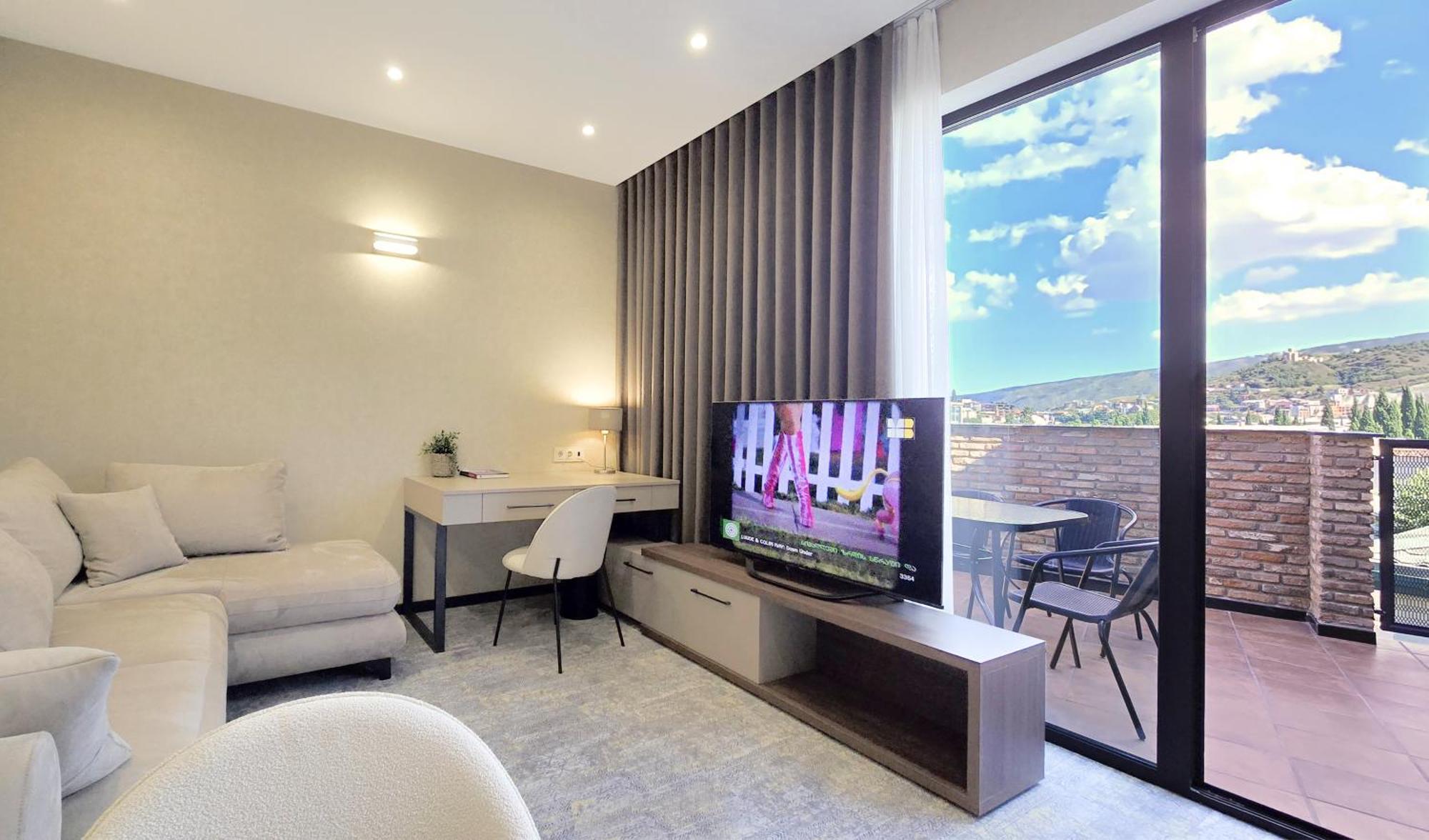 Griffin Hotel Tbilisi Bagian luar foto