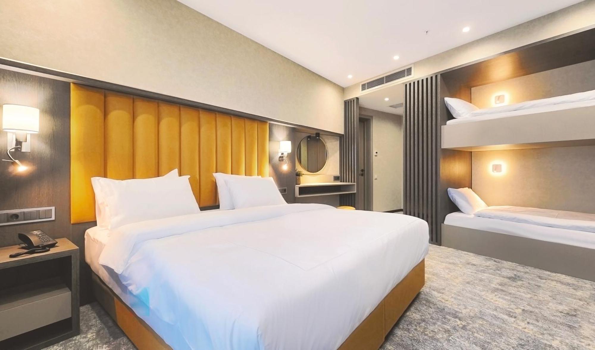 Griffin Hotel Tbilisi Bagian luar foto