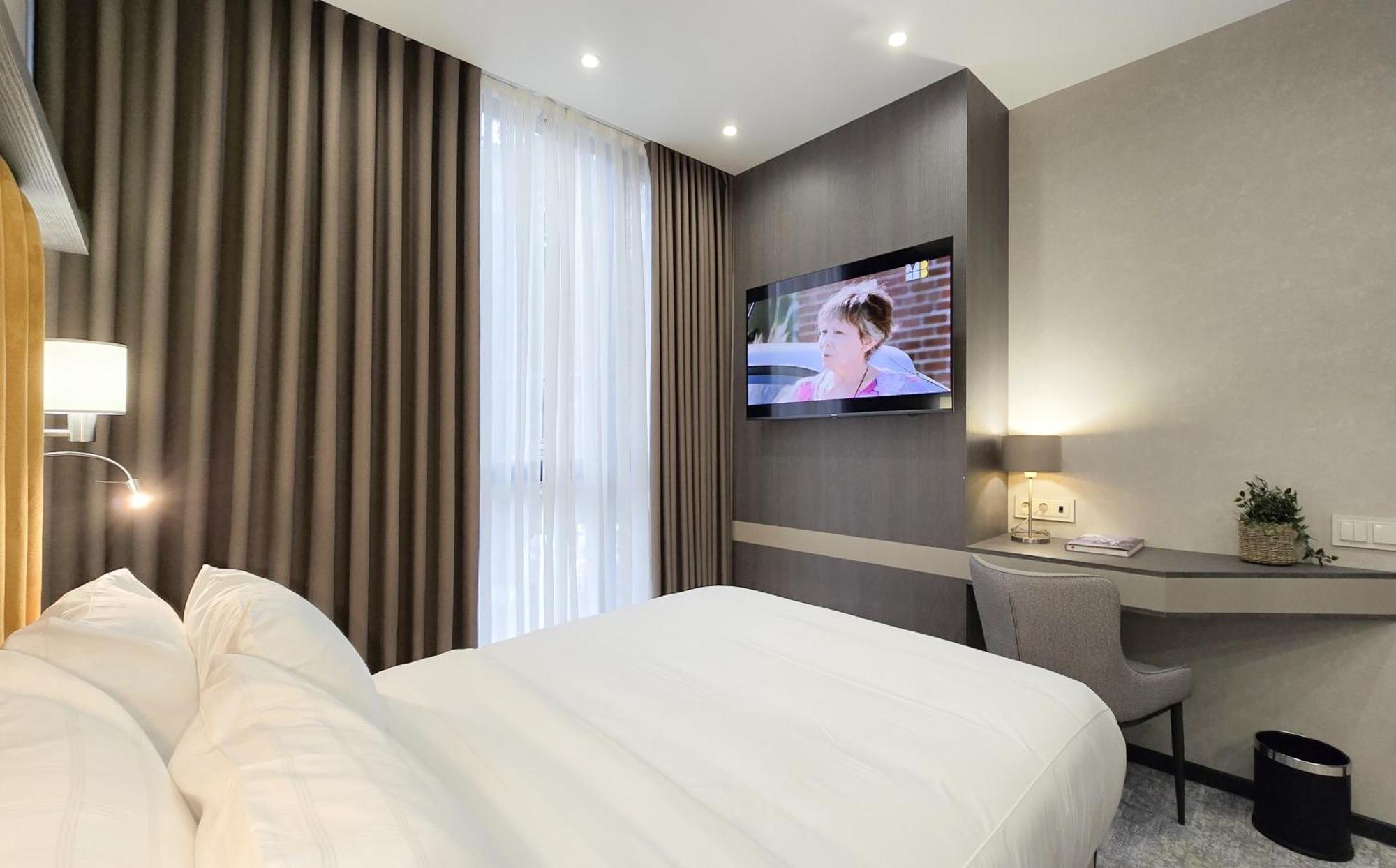 Griffin Hotel Tbilisi Bagian luar foto