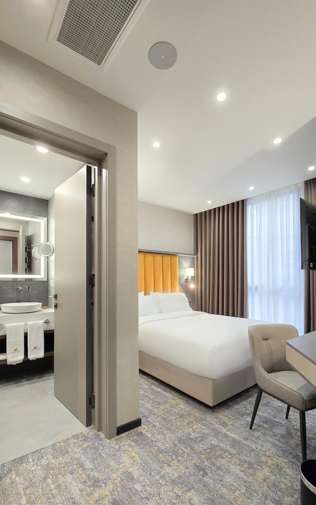 Griffin Hotel Tbilisi Bagian luar foto