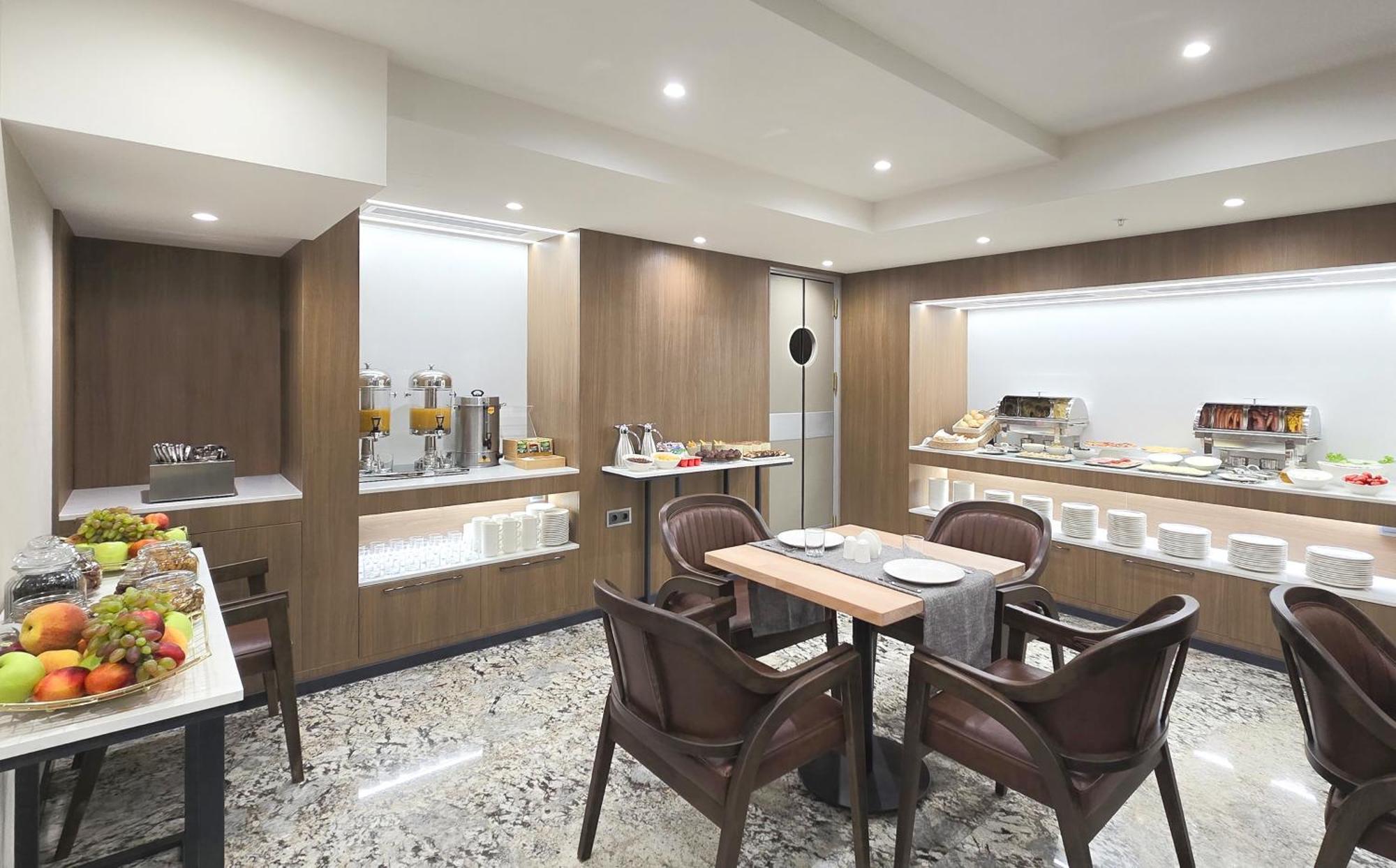 Griffin Hotel Tbilisi Bagian luar foto