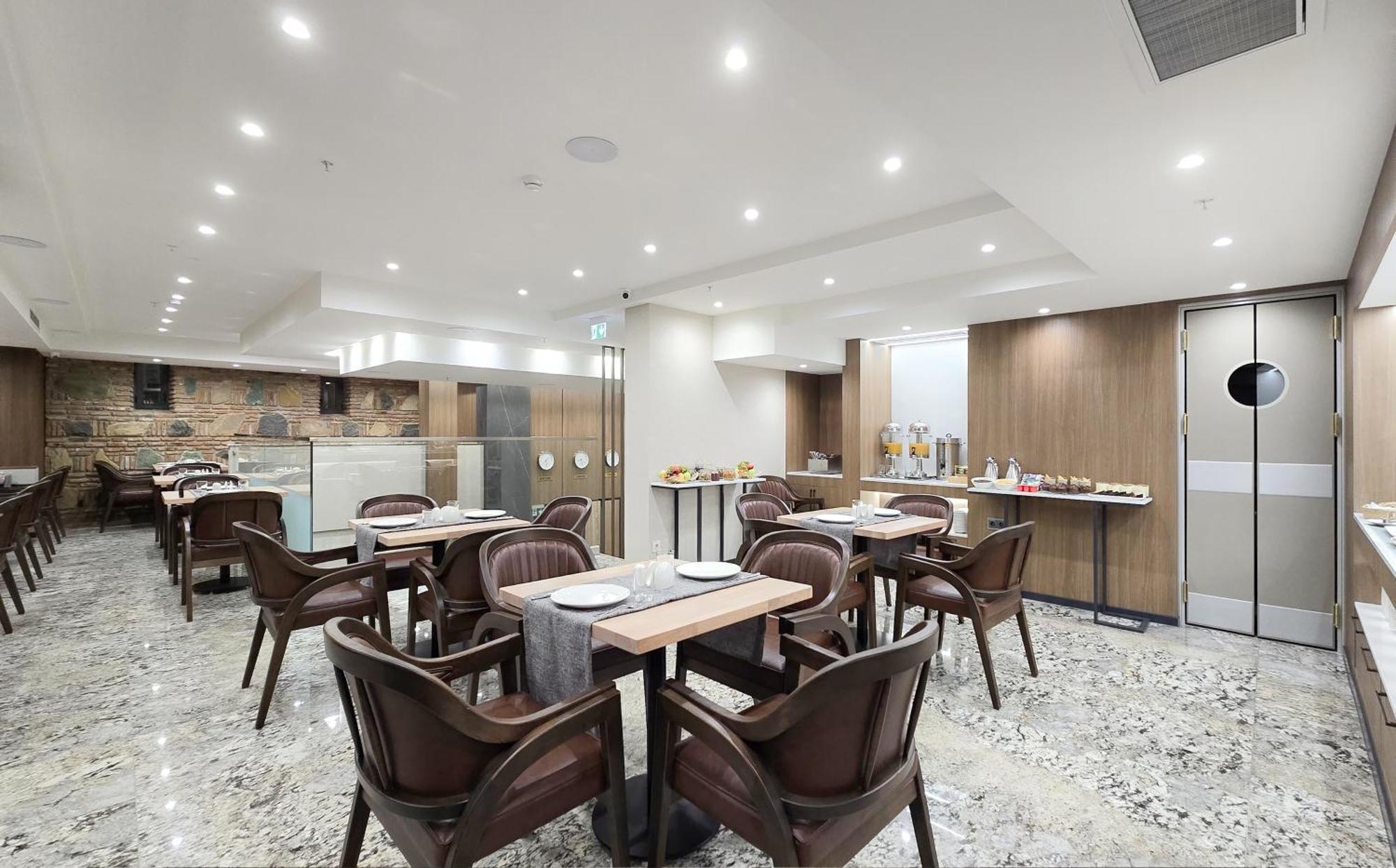 Griffin Hotel Tbilisi Bagian luar foto