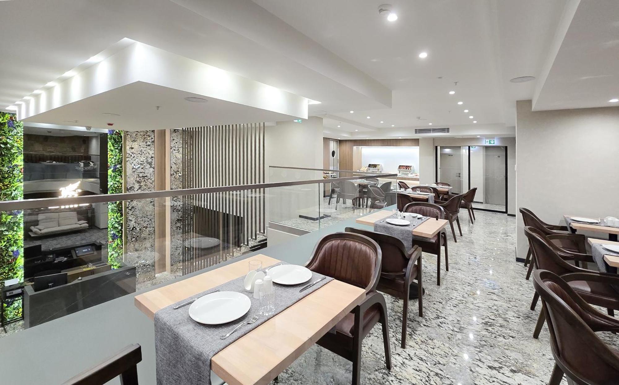 Griffin Hotel Tbilisi Bagian luar foto