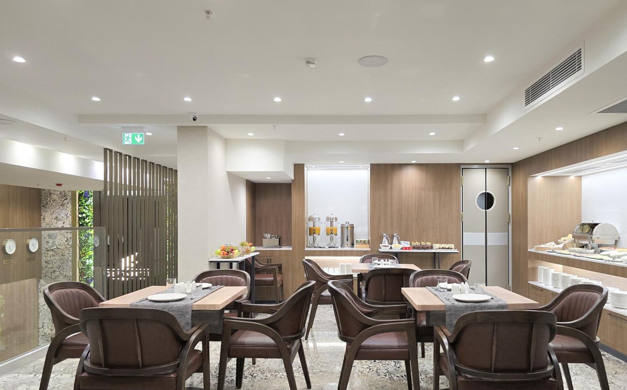 Griffin Hotel Tbilisi Bagian luar foto