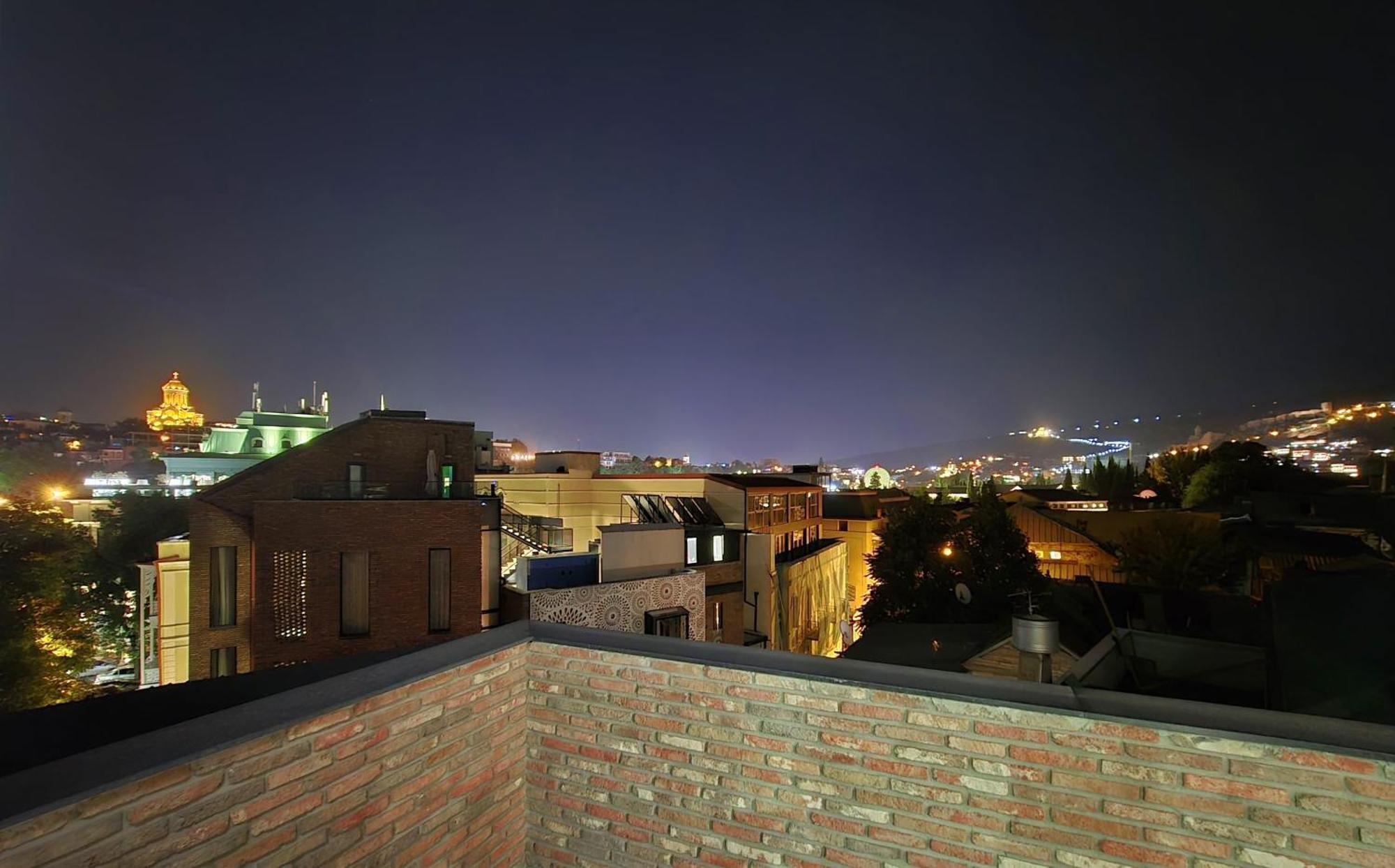 Griffin Hotel Tbilisi Bagian luar foto