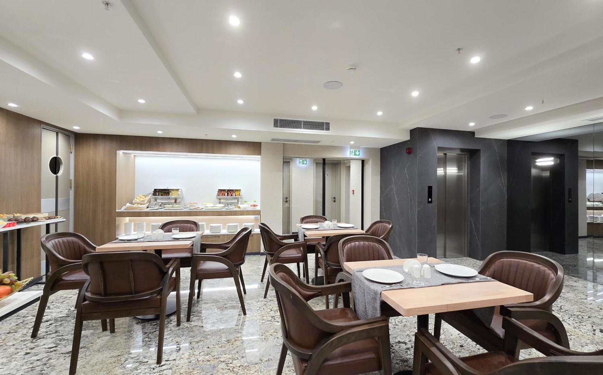 Griffin Hotel Tbilisi Bagian luar foto
