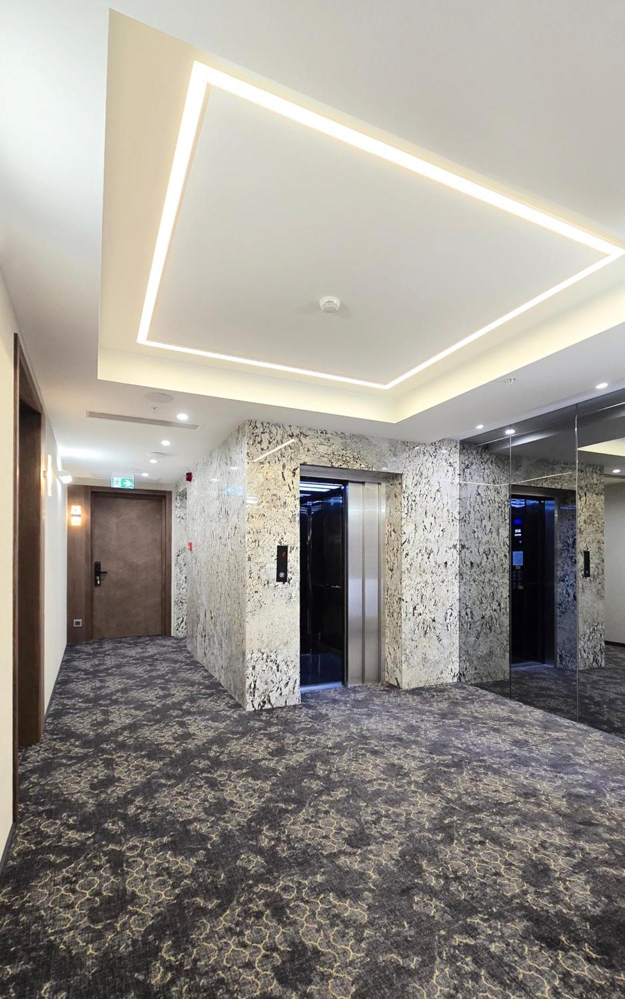 Griffin Hotel Tbilisi Bagian luar foto